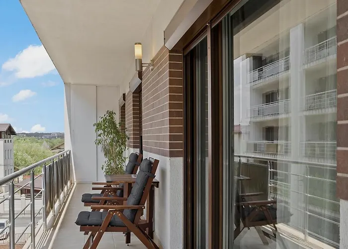Happy Apartment