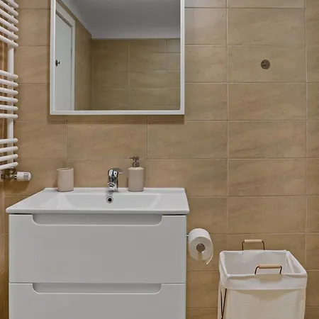 Happy Apartment